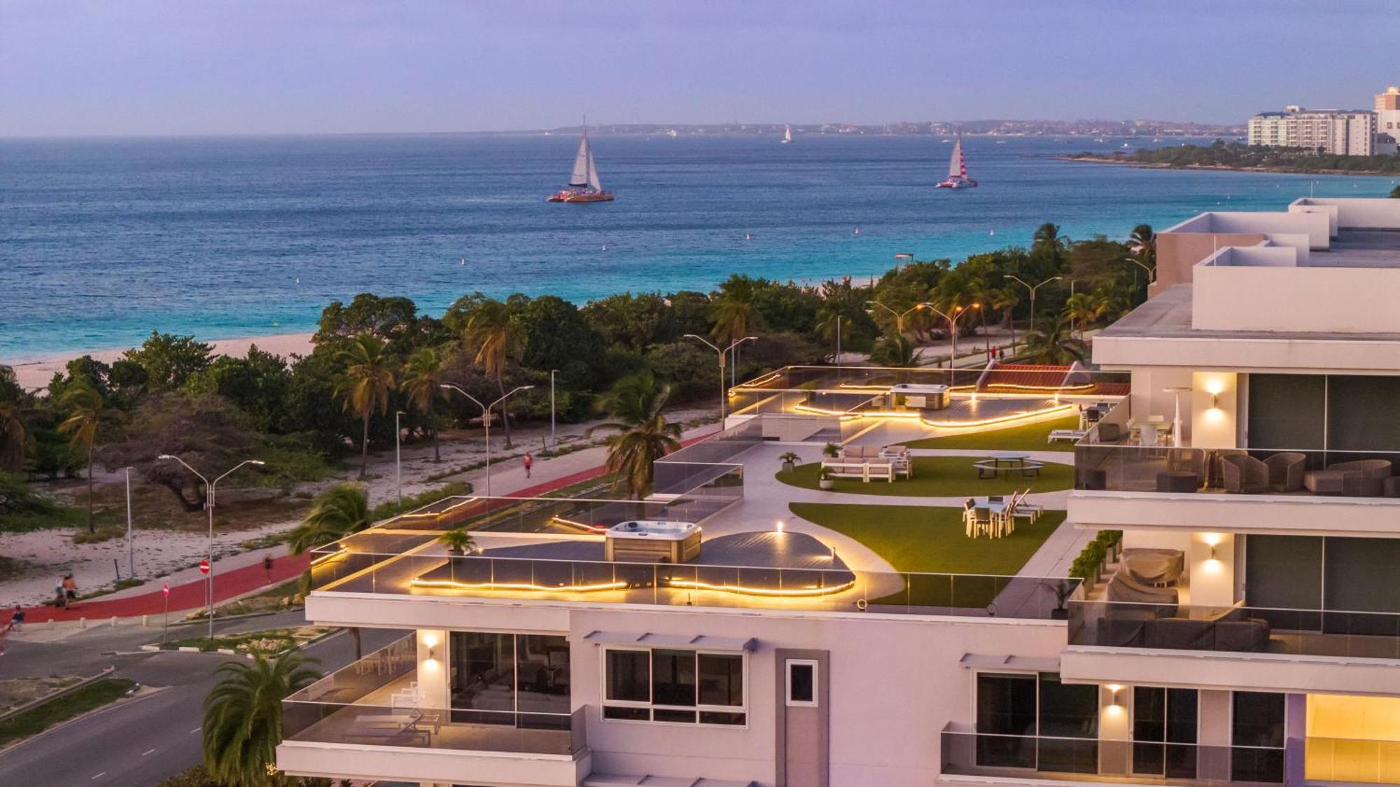 O Condominium Beachfront Residences, By Bocobay Aruba Palm Beach Buitenkant foto