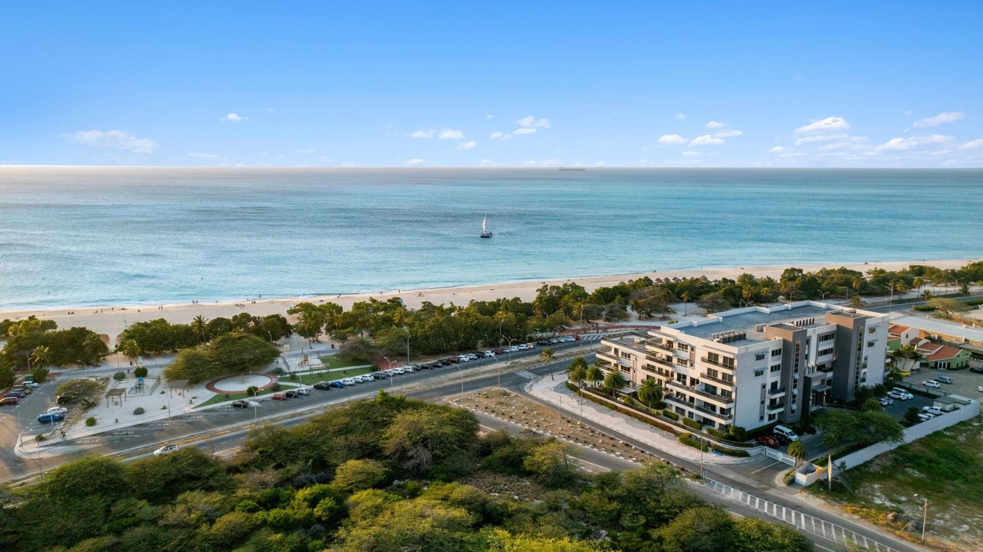 O Condominium Beachfront Residences, By Bocobay Aruba Palm Beach Buitenkant foto
